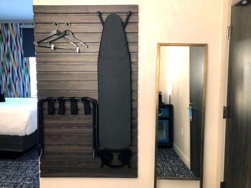 Una cama o camas en una habitación de Signature San Francisco