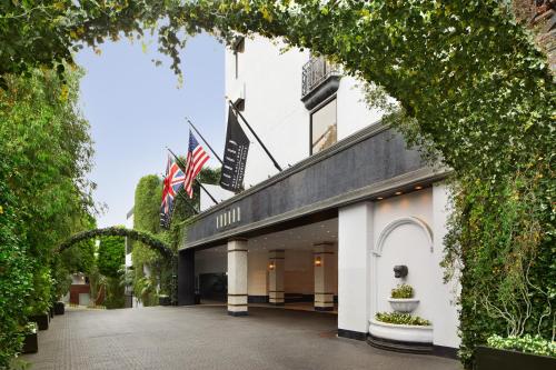a view of the hotel from the street at The London West Hollywood at Beverly Hills in Los Angeles