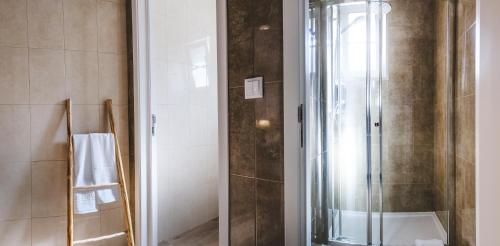 Ένα μπάνιο στο 4U Lisbon Airport Suites