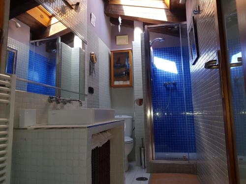 Koupelna v ubytování Casa rural De Añil - Jardín privado