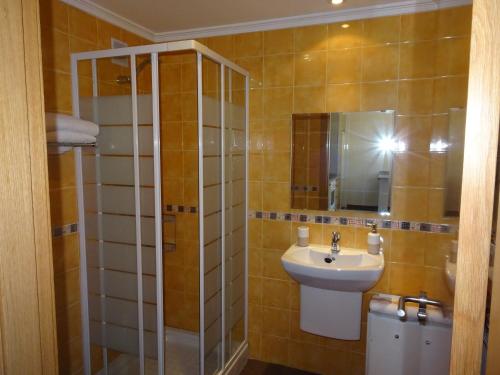 A bathroom at Calle Clemente Hernando Balmori nº7