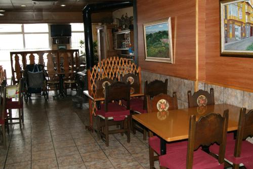מסעדה או מקום אחר לאכול בו ב-Hostal Sant Bernat