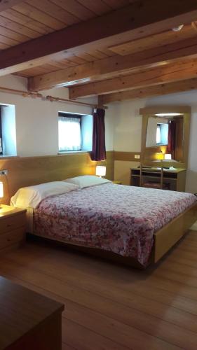 Postel nebo postele na pokoji v ubytování Hotel Edelweiss