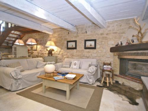 Posezení v ubytování Provence Charm with Pool