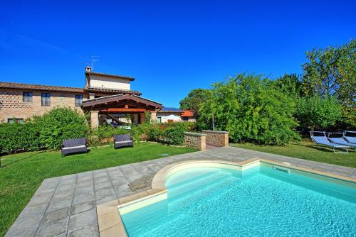 Πισίνα στο ή κοντά στο Casale Tiziano by PosarelliVillas