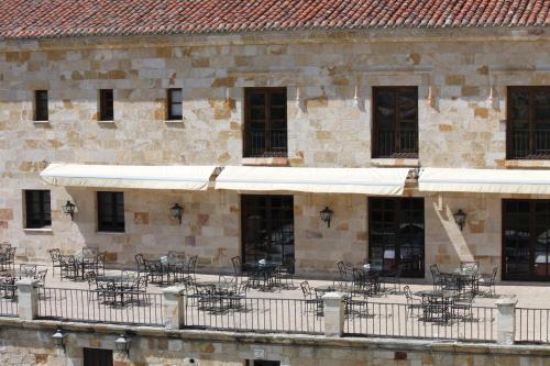 Parador de Zamora tesisinde bir balkon veya teras