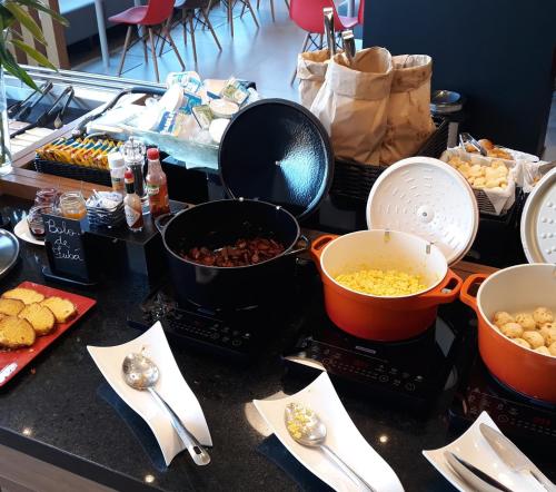 Comida en o cerca de este hotel