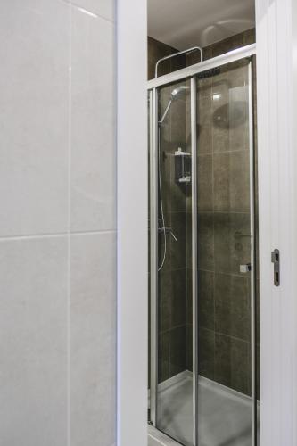4U Lisbon VI Guesthouse Airport
