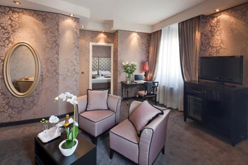 Gallery image of Hotel Mozart in Milan