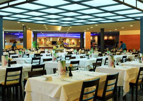 Εστιατόριο ή άλλο μέρος για φαγητό στο AQUA Hotel Onabrava & Spa 4*Sup