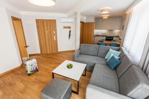 Kuchyň nebo kuchyňský kout v ubytování K4 APARTHOTEL KRAKÓW