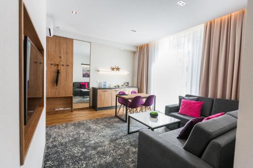 Kuchyň nebo kuchyňský kout v ubytování K4 APARTHOTEL KRAKÓW