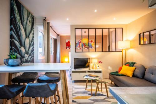 Photo de la galerie de l'établissement LE CHATELET- Parking Gratuit - Cosy et Design - à 10 mn de Geneve, à Annemasse