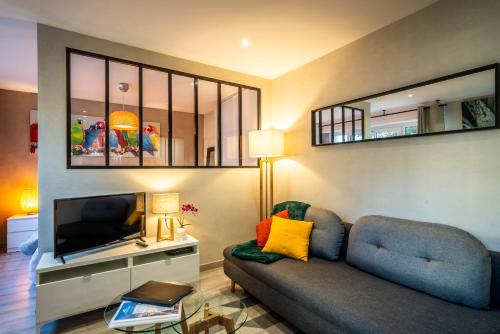 Photo de la galerie de l'établissement LE CHATELET- Parking Gratuit - Cosy et Design - à 10 mn de Geneve, à Annemasse