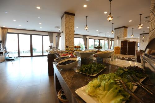 Jídlo v hotelu nebo okolí