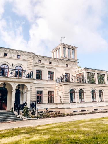 Pałac Wierzbiczany – Photos 3