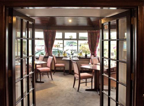 Sunninghill Hotelにあるシーティングエリア