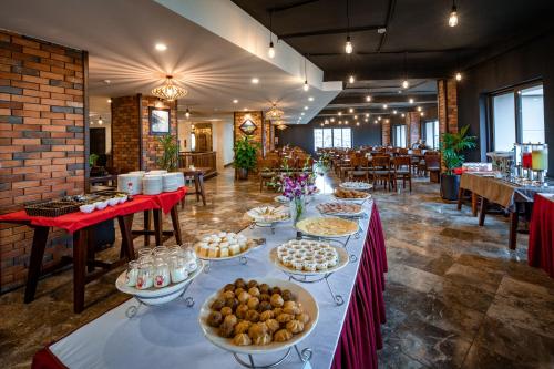 Mad på hotellet eller i nærheden