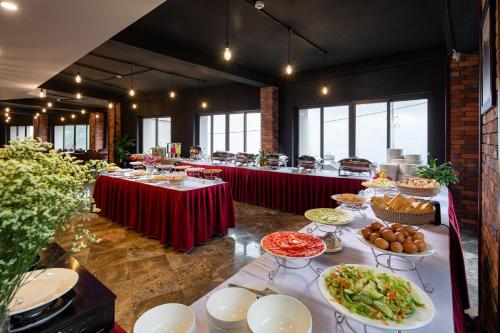 Mad på hotellet eller i nærheden