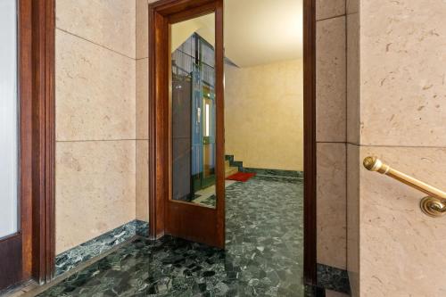 GuestHost - Studio near Piazza Firenze Milano