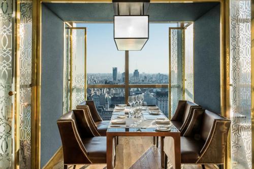 Un lugar para sentarse en Alvear Icon Hotel