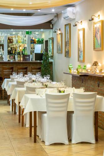 Restaurant o un lloc per menjar a Hotel Wald