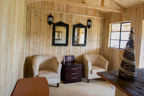 A seating area at Sanlee Country Lodge