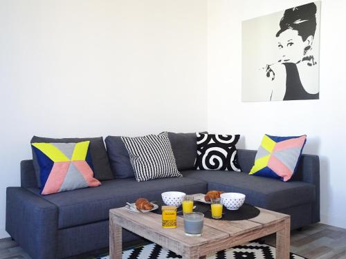 "Le Trendy" by EnjoyNice, 2-room 2 blocks from the beach