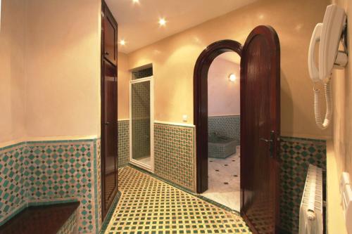 Bilik mandi di Riad Misbah