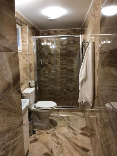 Koupelna v ubytování Ioannis