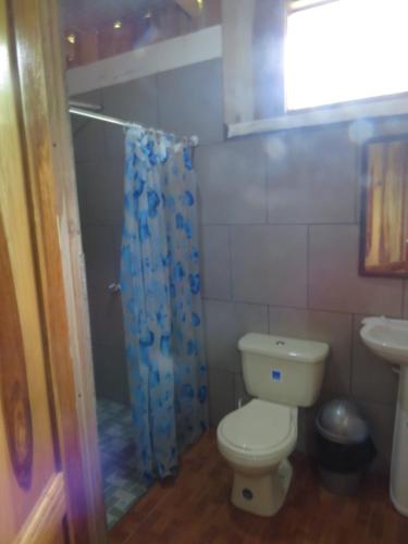 Ένα μπάνιο στο Poponjoche Lodge Caño Negro
