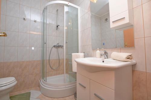 Ένα μπάνιο στο Apartment Marija