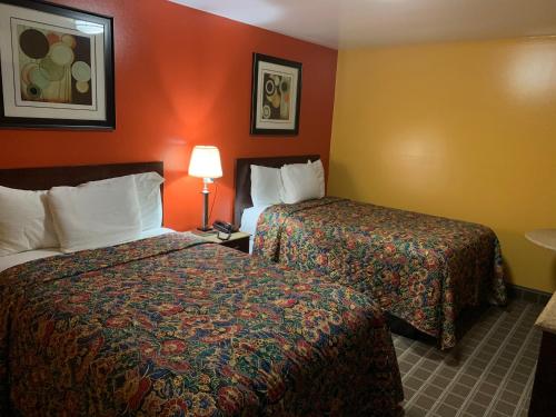 Scottish Inns Wrightstownにあるベッド