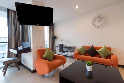 Posezení v ubytování Hotel J Pattaya