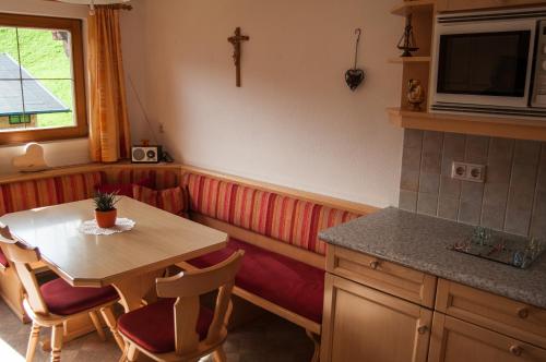 Una cocina o cocineta en Appartement Reitlhof