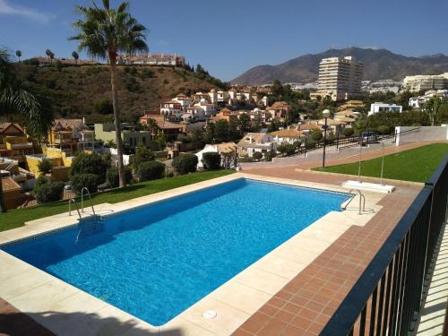 Bazén v ubytovaní Benalmadena Lomas de Mena alebo v jeho blízkosti