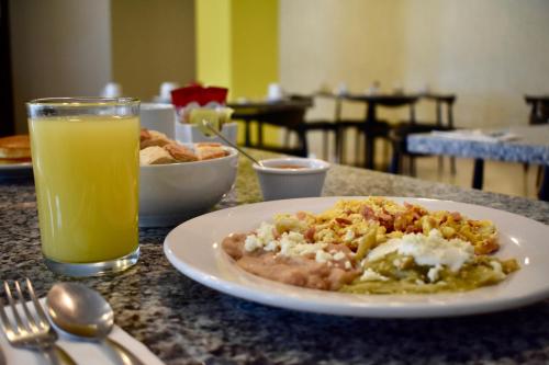 Jídlo v hotelu nebo okolí