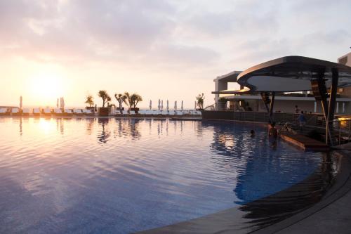 Bazén v ubytování WhiteLace Resort nebo v jeho okolí