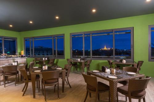 Restaurace v ubytování Best Western Green Hill Hotel