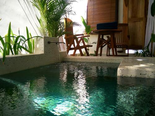 Бассейн в The Mandana Villa Gili Air или поблизости