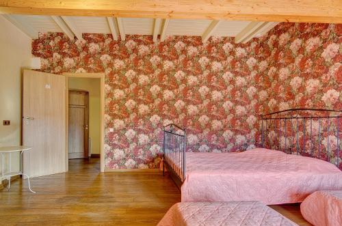 Gallery image of Spacious Villa with Large Hall in Mindūnai