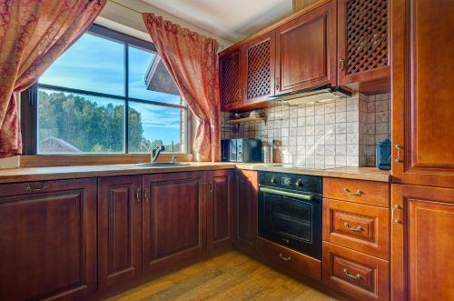 Gallery image of Spacious Villa with Large Hall in Mindūnai