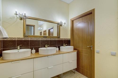 Gallery image of Spacious Villa with Large Hall in Mindūnai