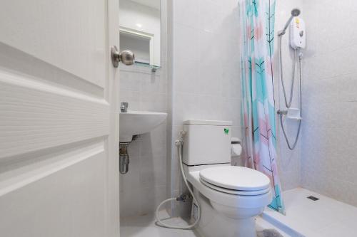 Ένα μπάνιο στο Bangtao,Layan beach apartment