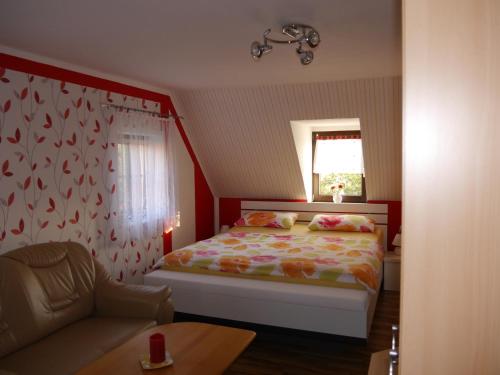 Postel nebo postele na pokoji v ubytování Ferienwohnung Hesse am Wachberg (Berghütte)