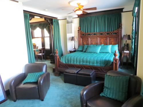 Χώρος καθιστικού στο The Polo Inn Bridgeport U.S.A.