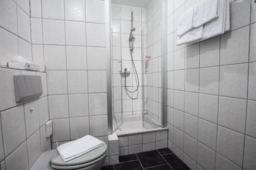 Ένα μπάνιο στο Hotel Garni Landhaus zur Issel