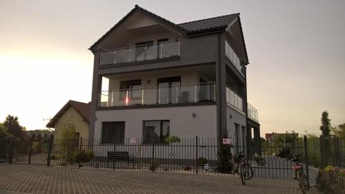 Bangunan di mana terletaknya apartmen