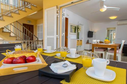 Opciones de desayuno disponibles en Apartamento PINE BEACH Alcudia