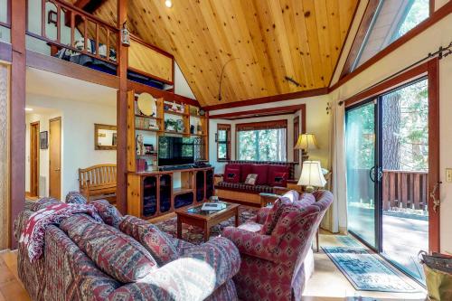 Whispering Pines – Photos 2